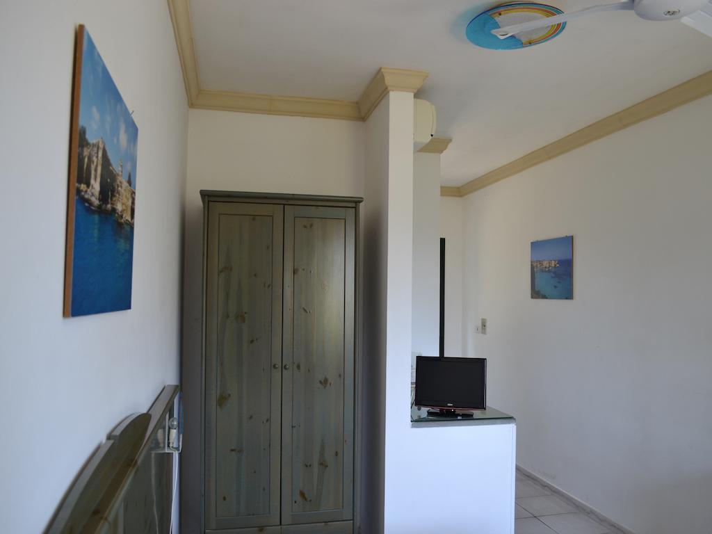 Resort La Brunese توري ديل أورسو الغرفة الصورة